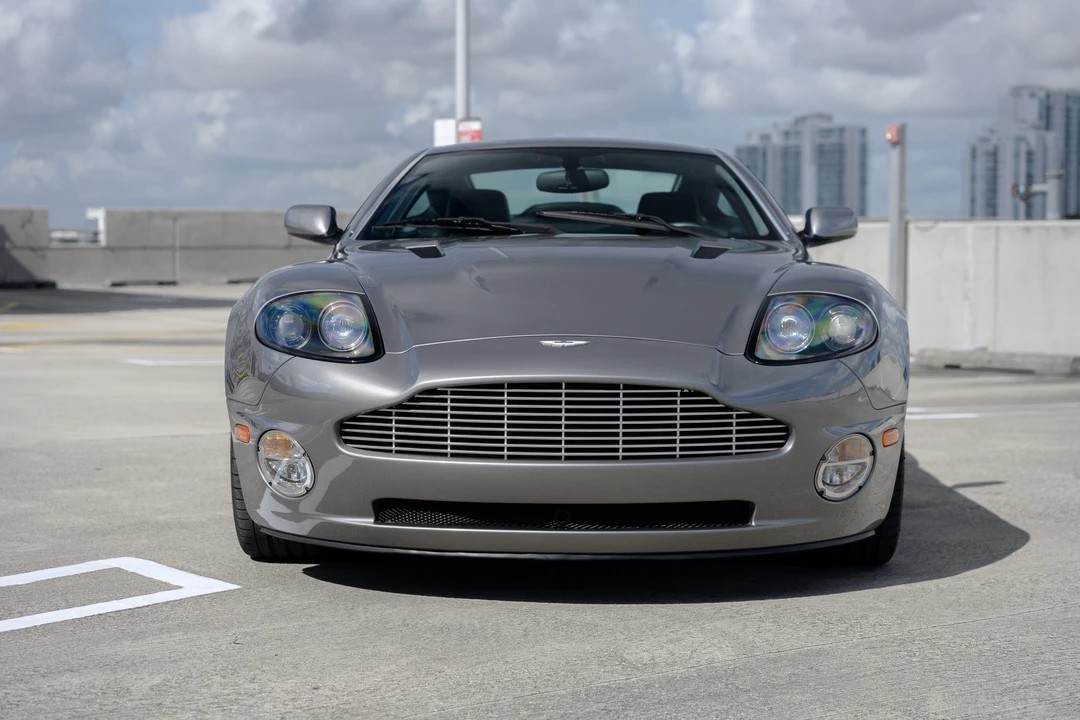 2002 Aston Martin Vanquish 1st Gen - Image 9 of 31