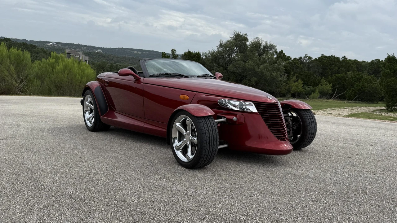2002 Plymouth Prowler - Image 6 of 31