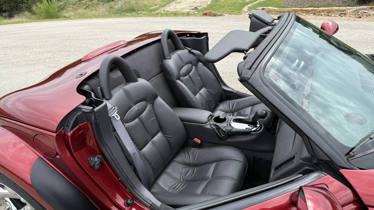 2002 Plymouth Prowler - Image 29 of 31