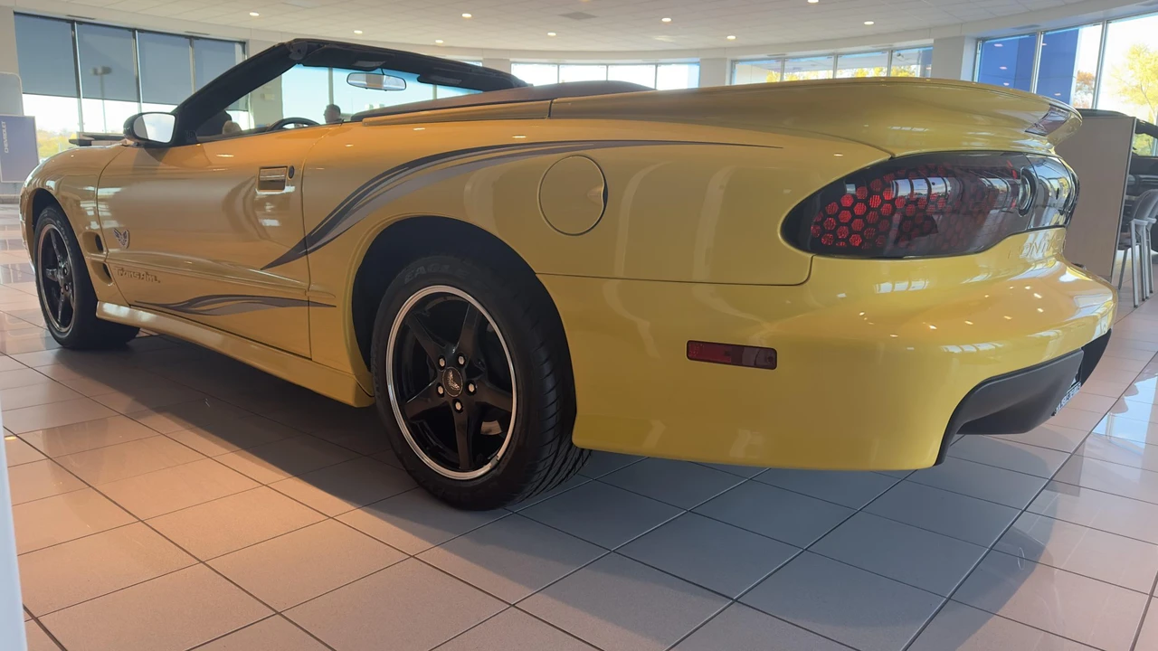 2002 Pontiac Firebird Trans Am 4th Gen - Image 17 of 31