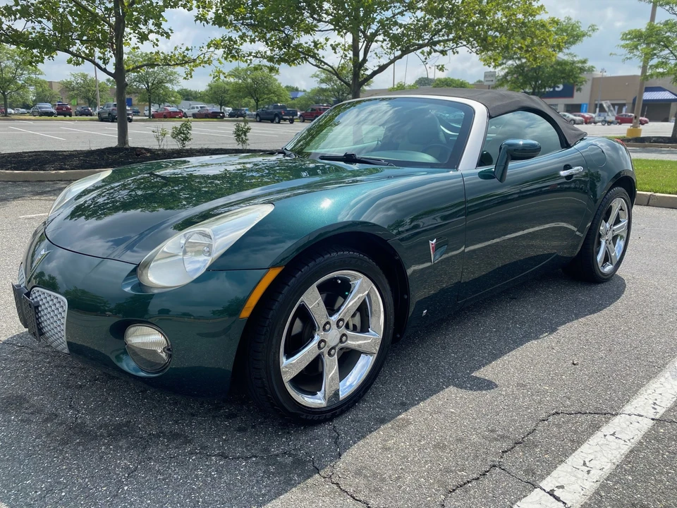 2006 Pontiac Solstice - Image 2 of 31