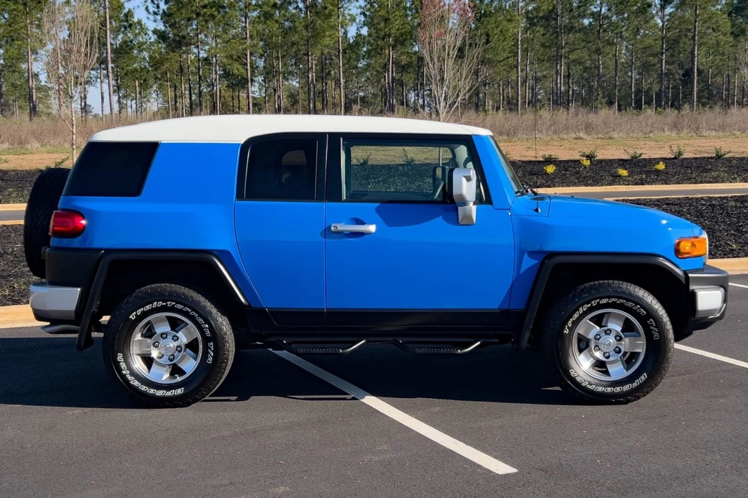 2008 Toyota FJ Cruiser - Image 3 of 7