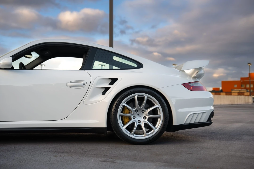 2009 Porsche 997 GT2 - Image 30 of 31