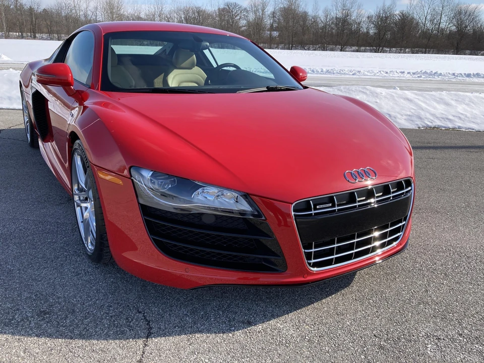 2010 Audi 42 R8 - Image 9 of 31