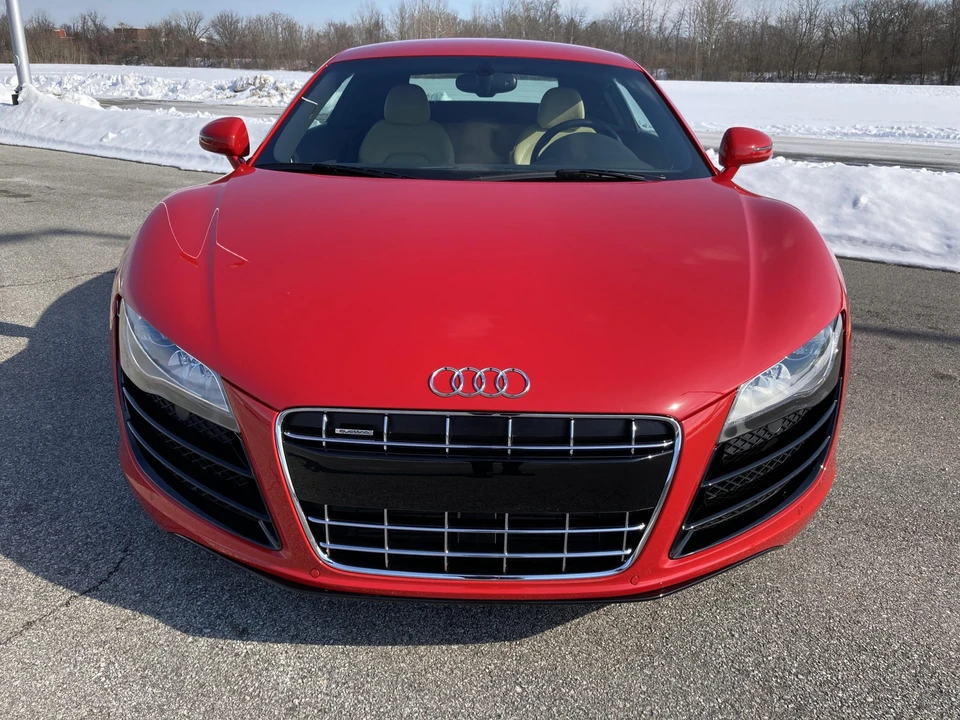 2010 Audi 42 R8 - Image 10 of 31