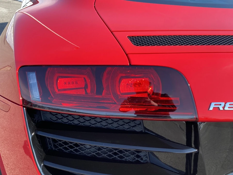2010 Audi 42 R8 - Image 25 of 31