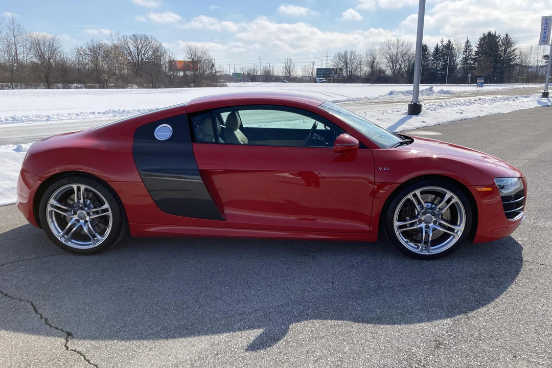 2010 Audi 42 R8 - Image 7 of 31