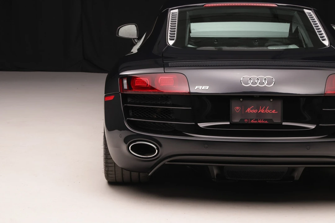 2010 Audi 42 R8 - Image 27 of 31