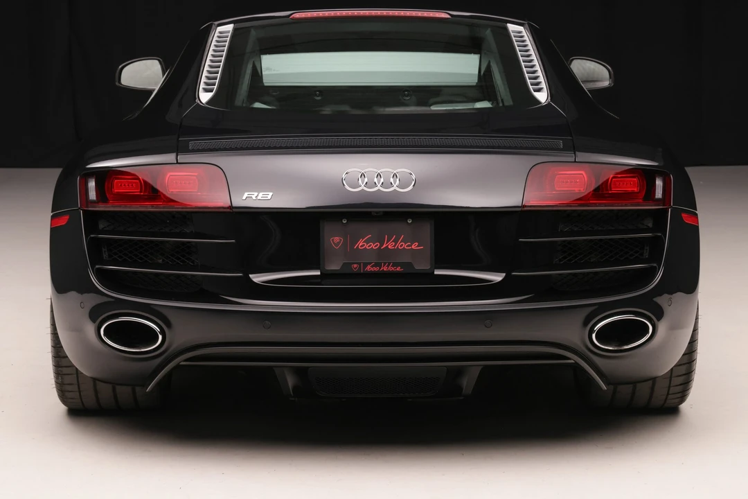2010 Audi 42 R8 - Image 28 of 31