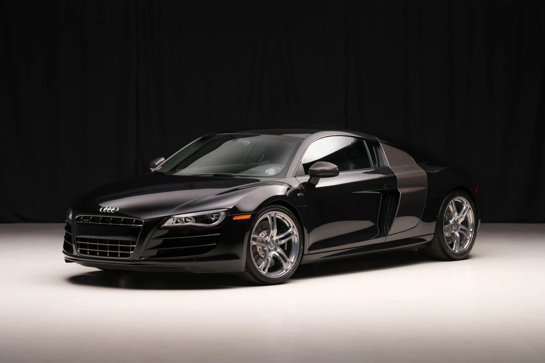 2010 Audi 42 R8 - Image 2 of 31
