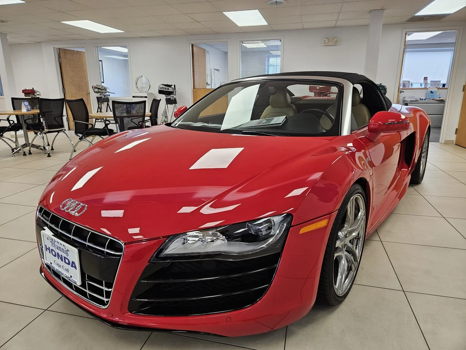 2011 Audi 42 R8 - Image 2 of 31
