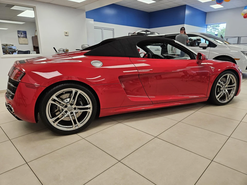 2011 Audi 42 R8 - Image 9 of 31