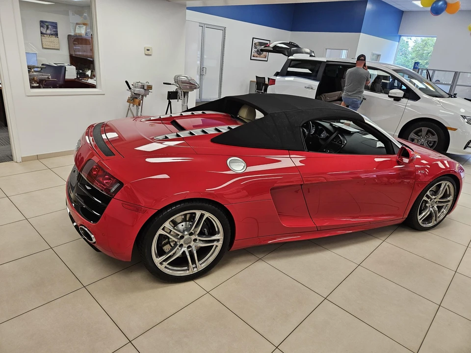 2011 Audi 42 R8 - Image 10 of 31