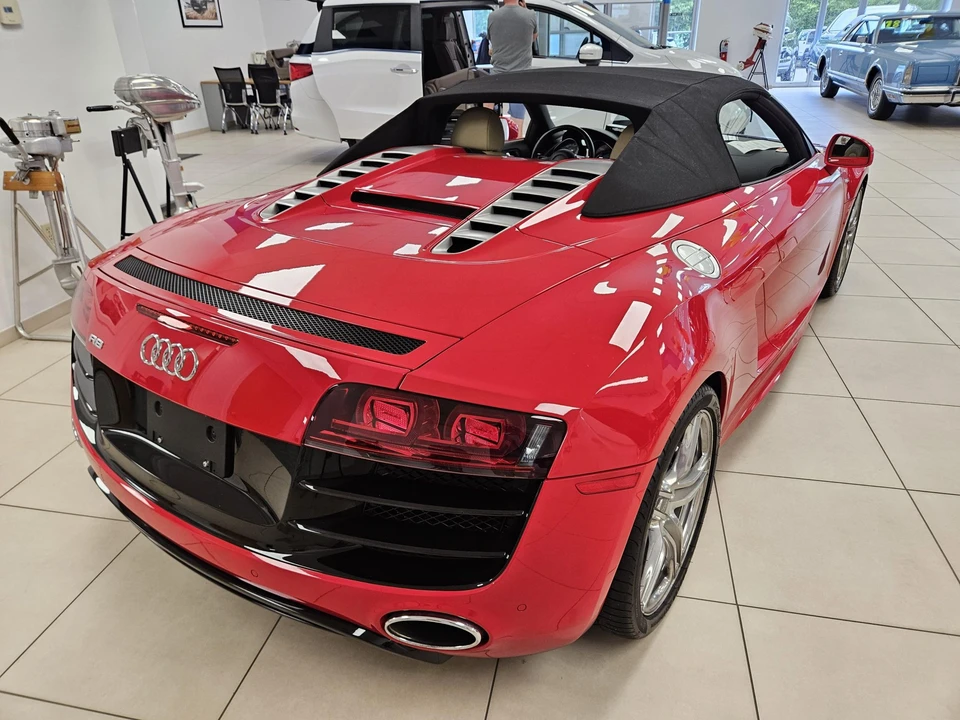 2011 Audi 42 R8 - Image 12 of 31