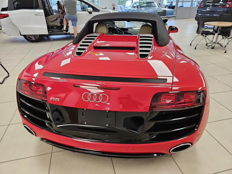 2011 Audi 42 R8 - Image 13 of 31