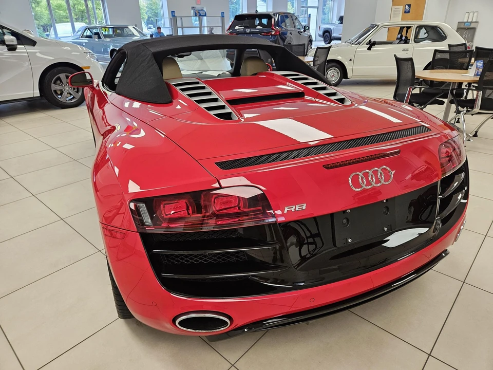 2011 Audi 42 R8 - Image 14 of 31
