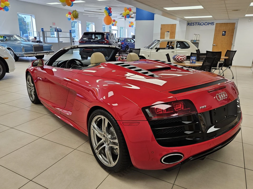 2011 Audi 42 R8 - Image 28 of 31