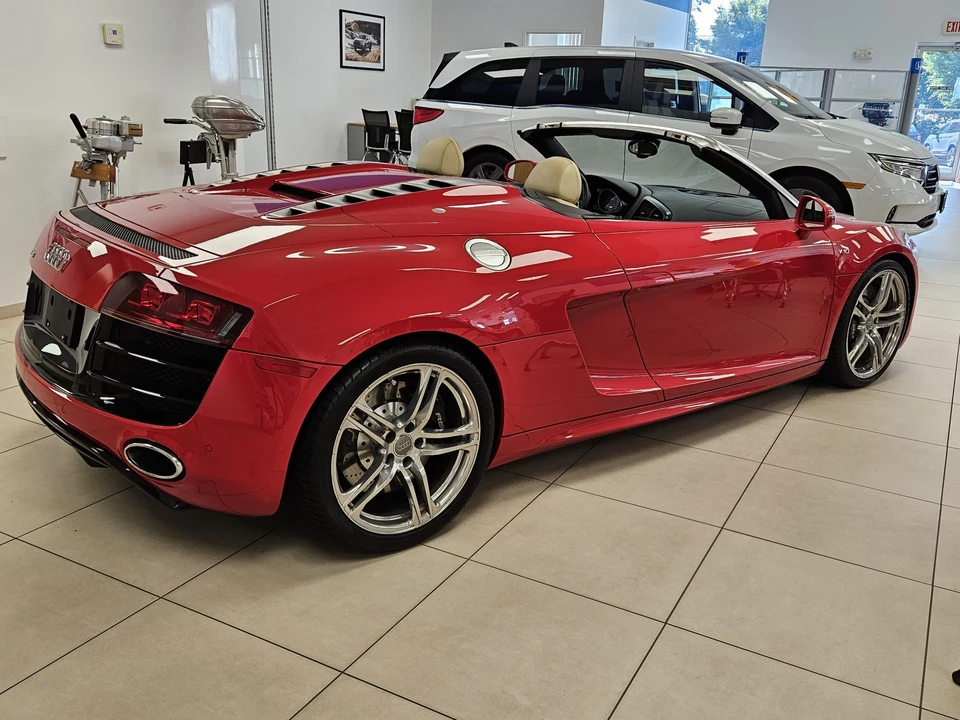 2011 Audi 42 R8 - Image 24 of 31