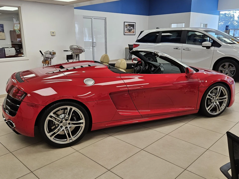 2011 Audi 42 R8 - Image 23 of 31