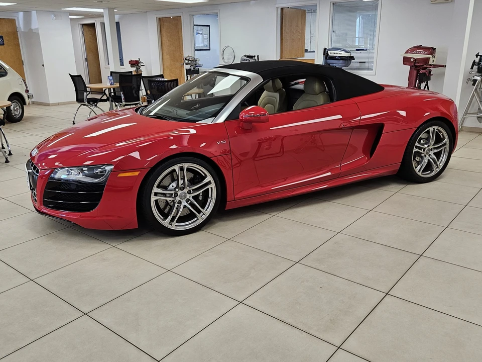 2011 Audi 42 R8 - Image 17 of 31