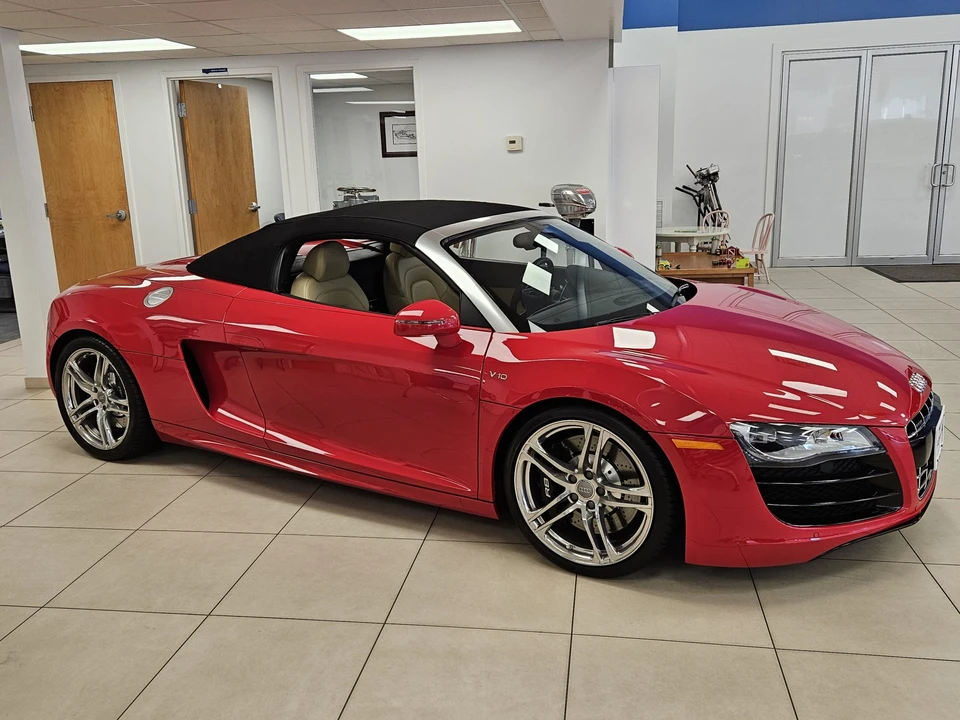 2011 Audi 42 R8 - Image 6 of 31
