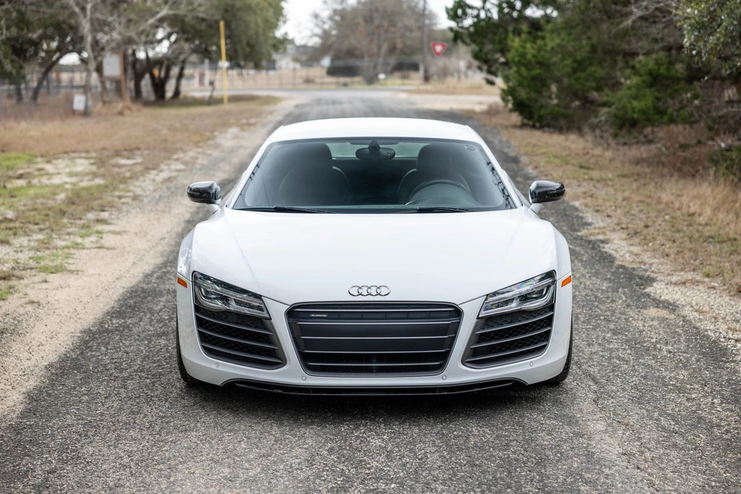 2014 Audi 42 R8 - Image 5 of 31