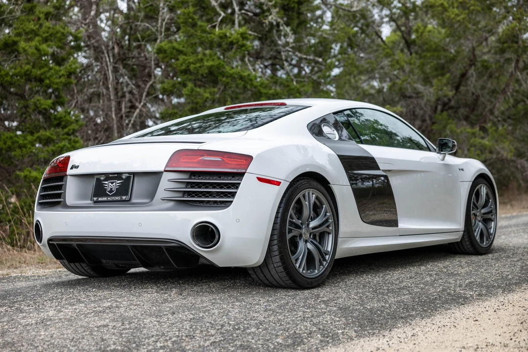 2014 Audi 42 R8 - Image 13 of 31