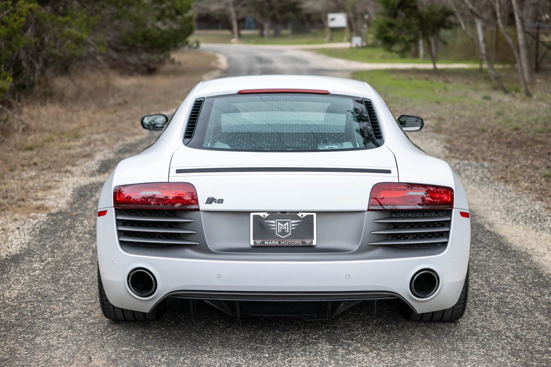 2014 Audi 42 R8 - Image 14 of 31
