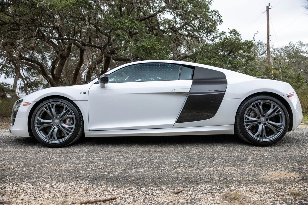 2014 Audi 42 R8 - Image 19 of 31