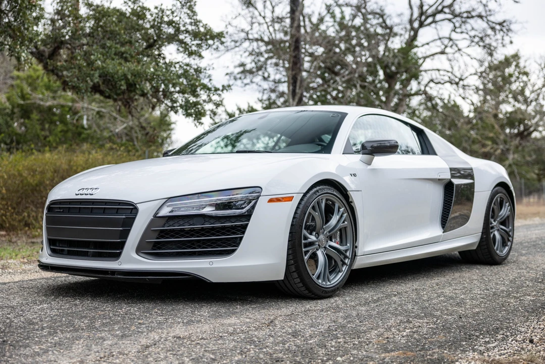 2014 Audi 42 R8 - Image 3 of 31