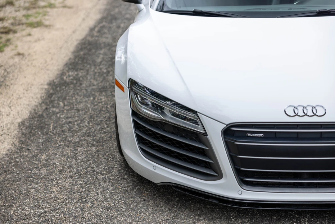 2014 Audi 42 R8 - Image 20 of 31