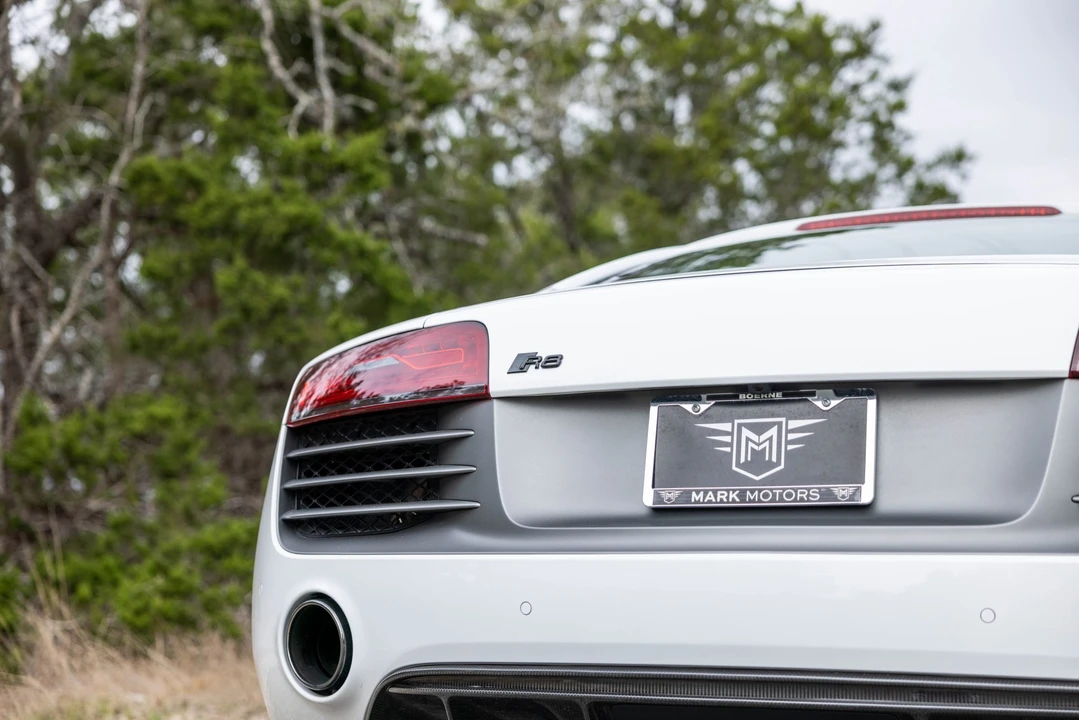 2014 Audi 42 R8 - Image 30 of 31