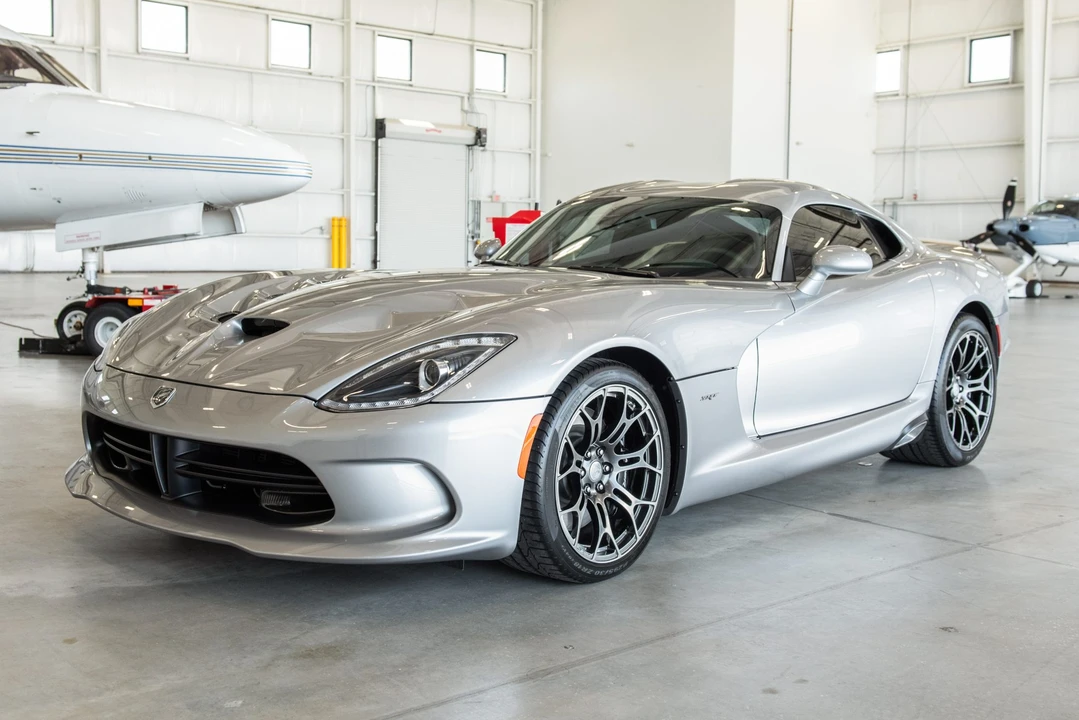 2014 Dodge Viper 5th Gen - Image 2 of 31