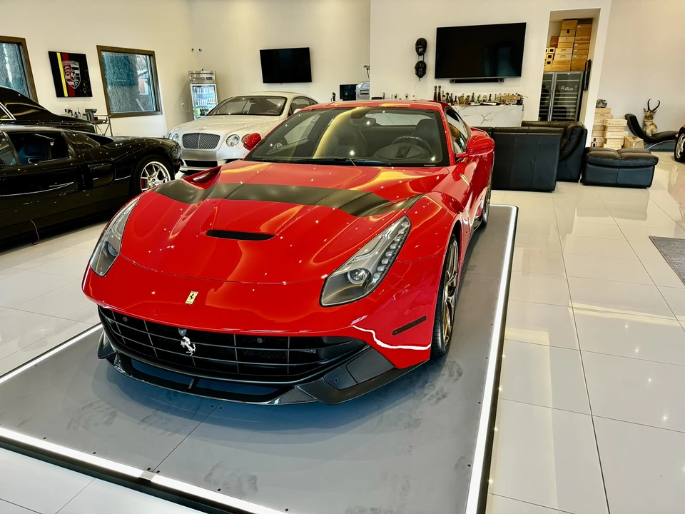 2015 Ferrari F12berlinetta - Image 2 of 31