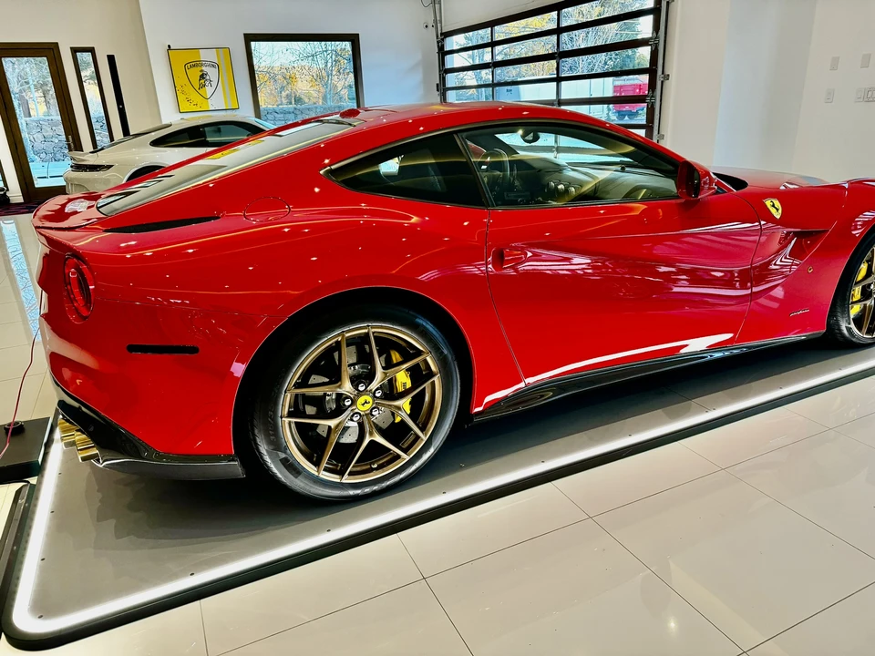 2015 Ferrari F12berlinetta - Image 18 of 31