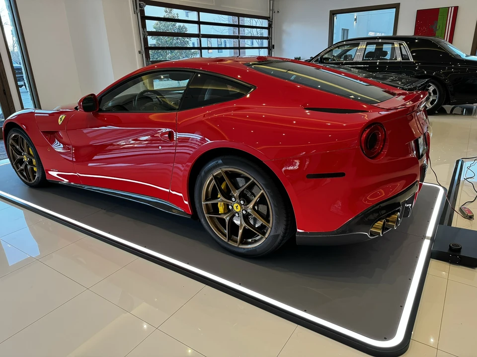 2015 Ferrari F12berlinetta - Image 4 of 31