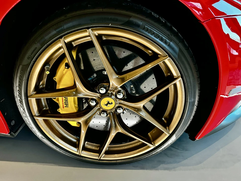 2015 Ferrari F12berlinetta - Image 24 of 31