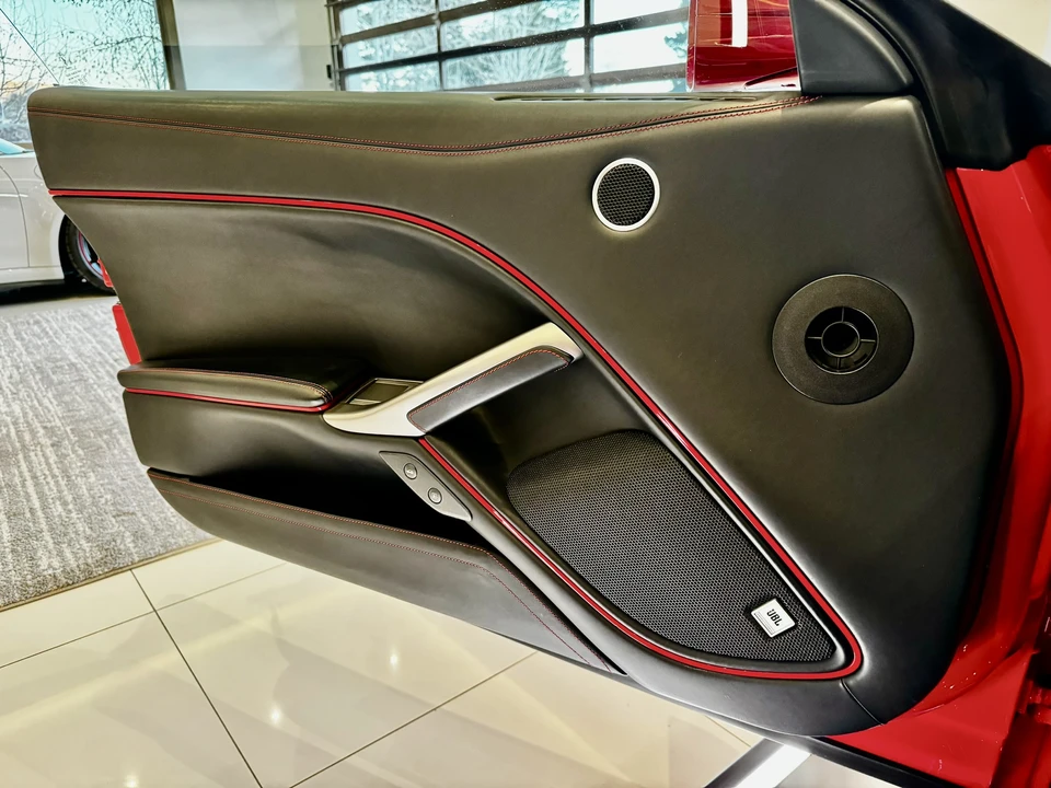 2015 Ferrari F12berlinetta - Image 28 of 31