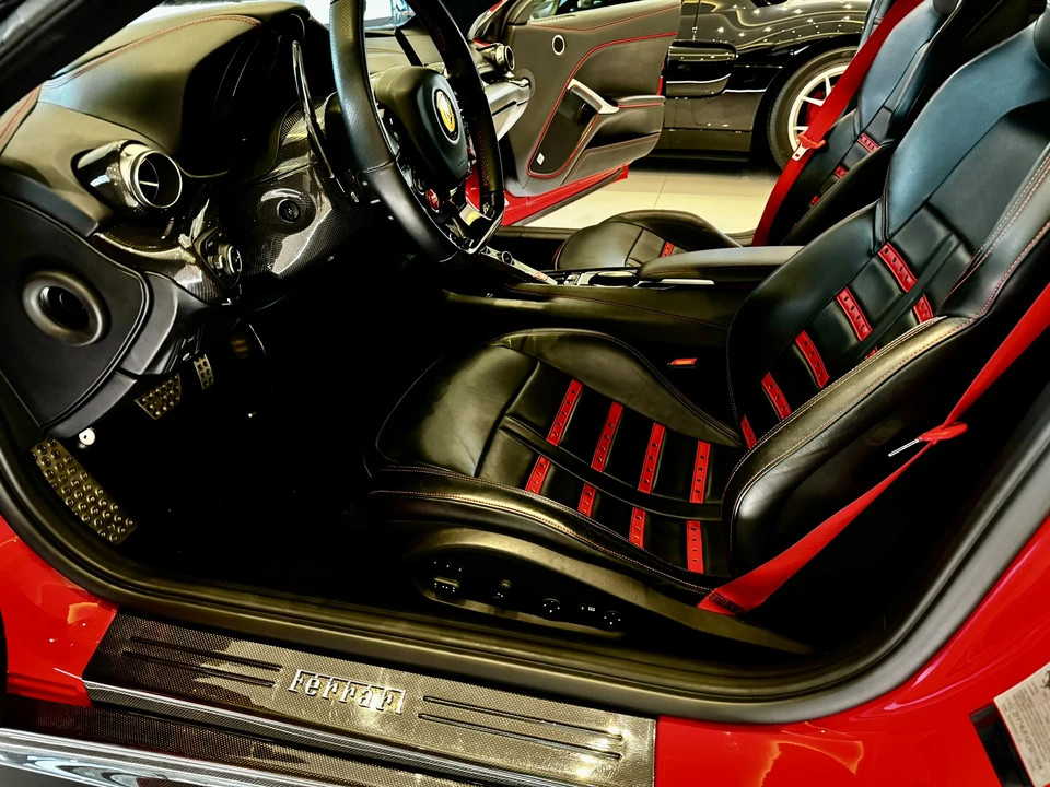 2015 Ferrari F12berlinetta - Image 26 of 31