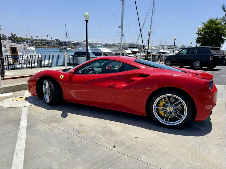 2016 Ferrari 488 GTB - Image 3 of 31