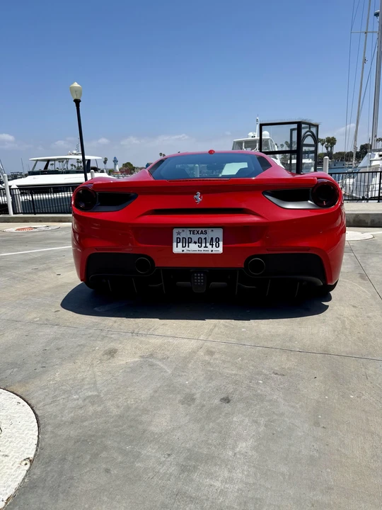 2016 Ferrari 488 GTB - Image 5 of 31