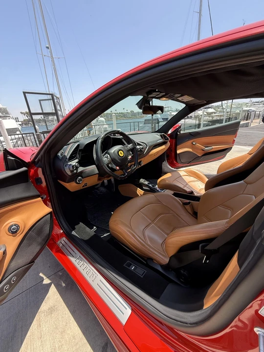 2016 Ferrari 488 GTB - Image 18 of 31