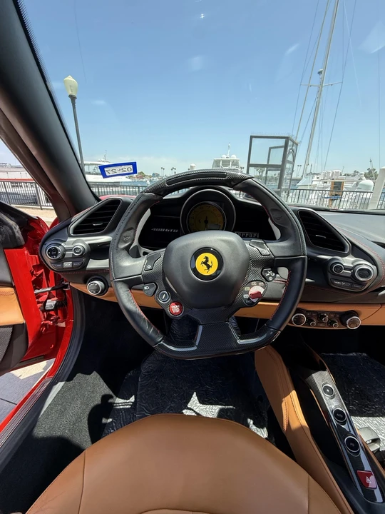 2016 Ferrari 488 GTB - Image 27 of 31