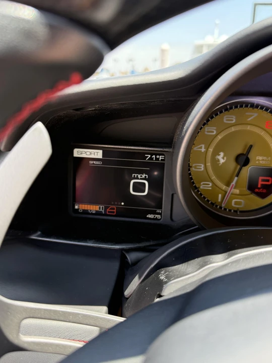2016 Ferrari 488 GTB - Image 28 of 31