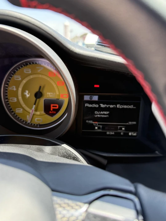 2016 Ferrari 488 GTB - Image 29 of 31
