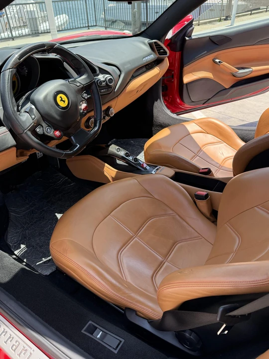 2016 Ferrari 488 GTB - Image 19 of 31