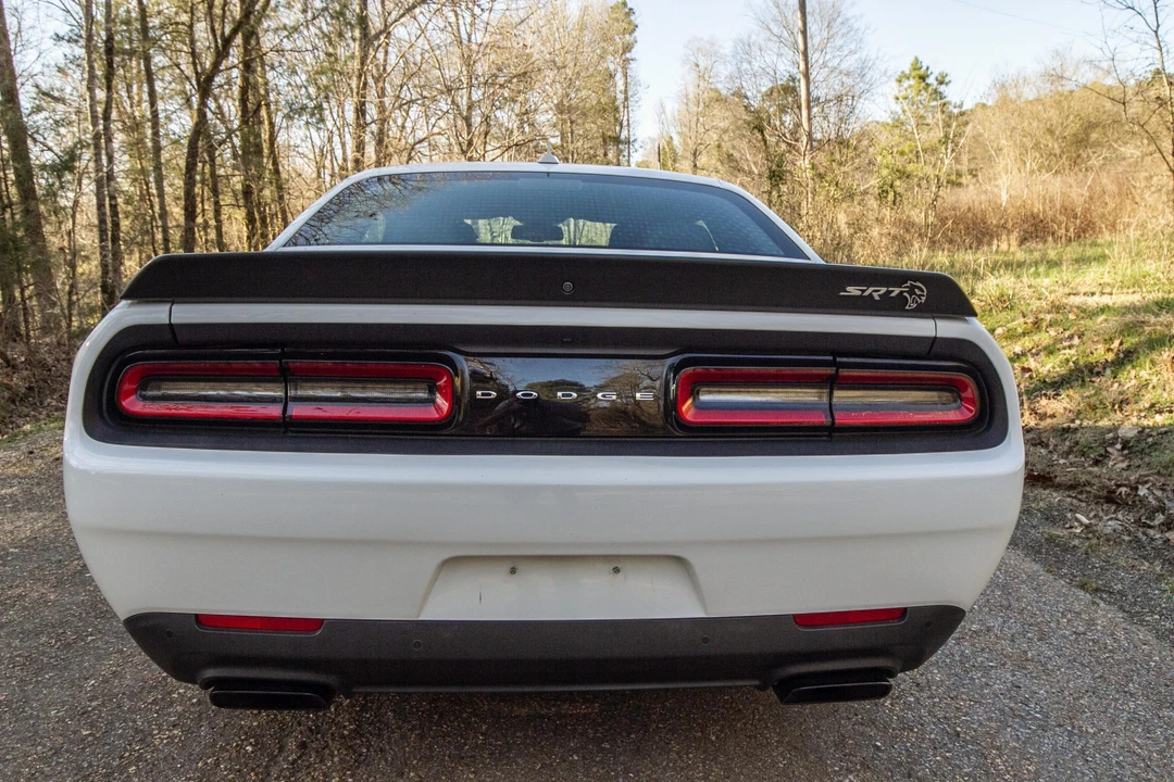 2017 Dodge Challenger SRT Hellcat 3rd Gen - Image 10 of 31