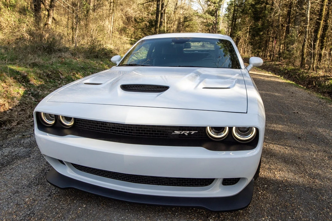 2017 Dodge Challenger SRT Hellcat 3rd Gen - Image 5 of 31