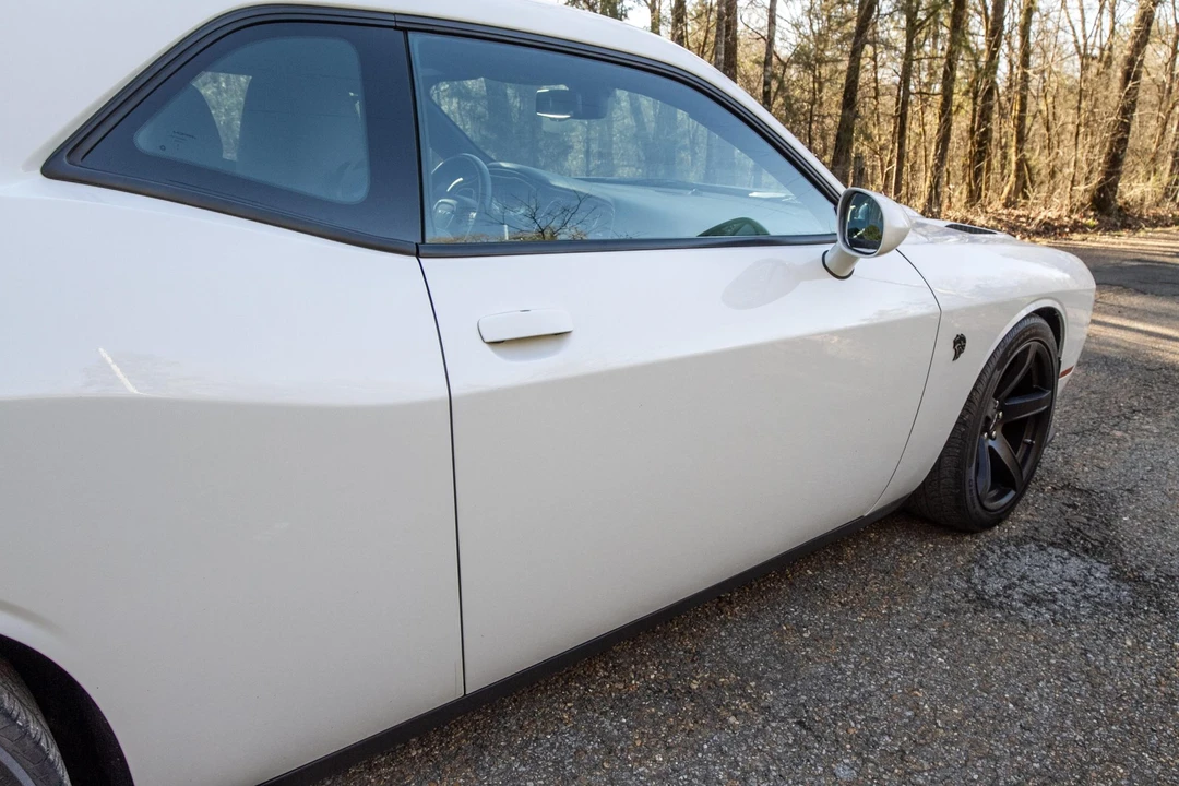 2017 Dodge Challenger SRT Hellcat 3rd Gen - Image 19 of 31