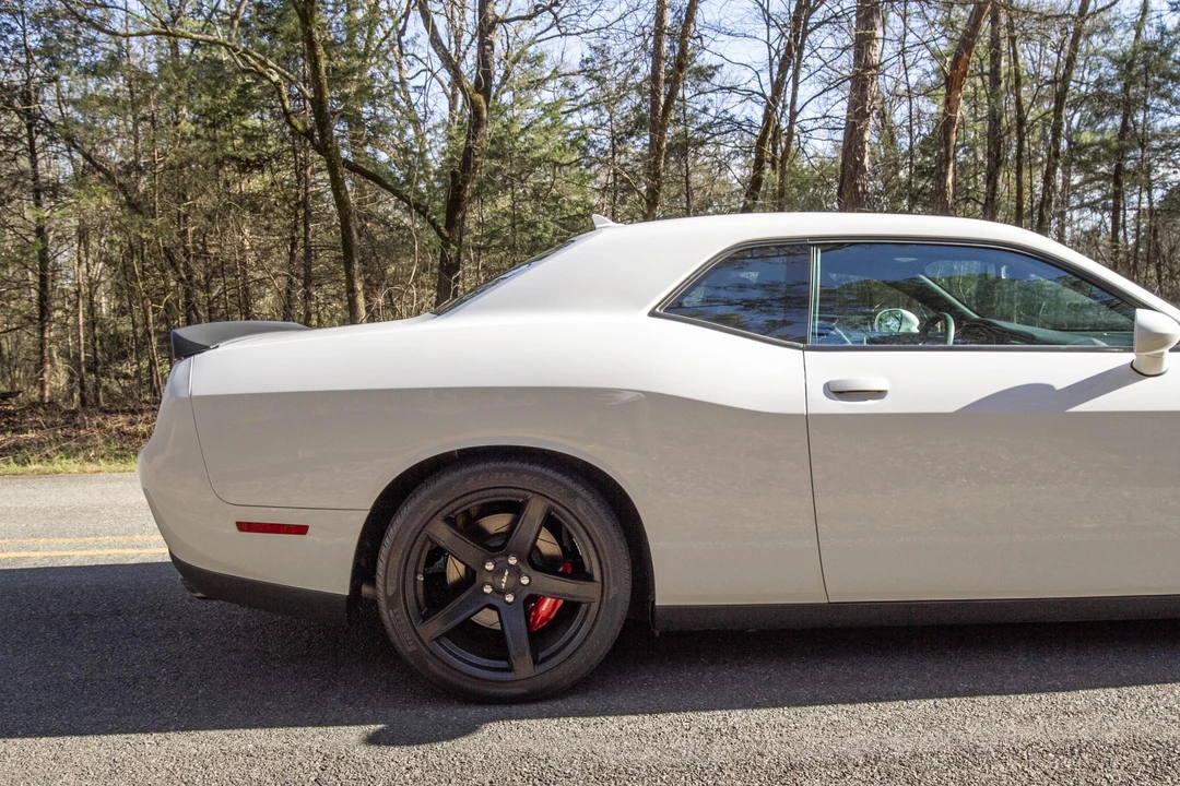 2017 Dodge Challenger SRT Hellcat 3rd Gen - Image 18 of 31